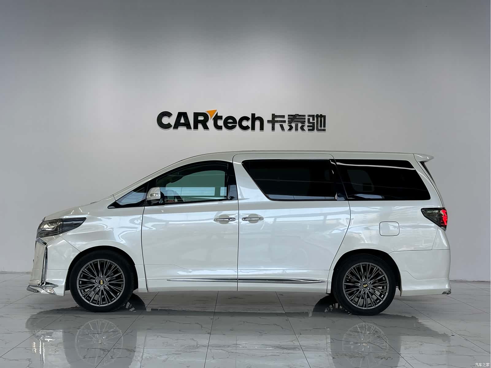 Toyota Alphard, 2012 7