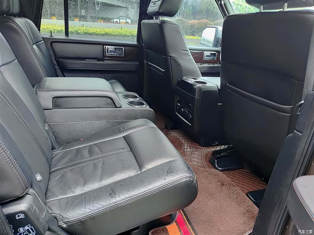 Lincoln Navigator, 2016 11