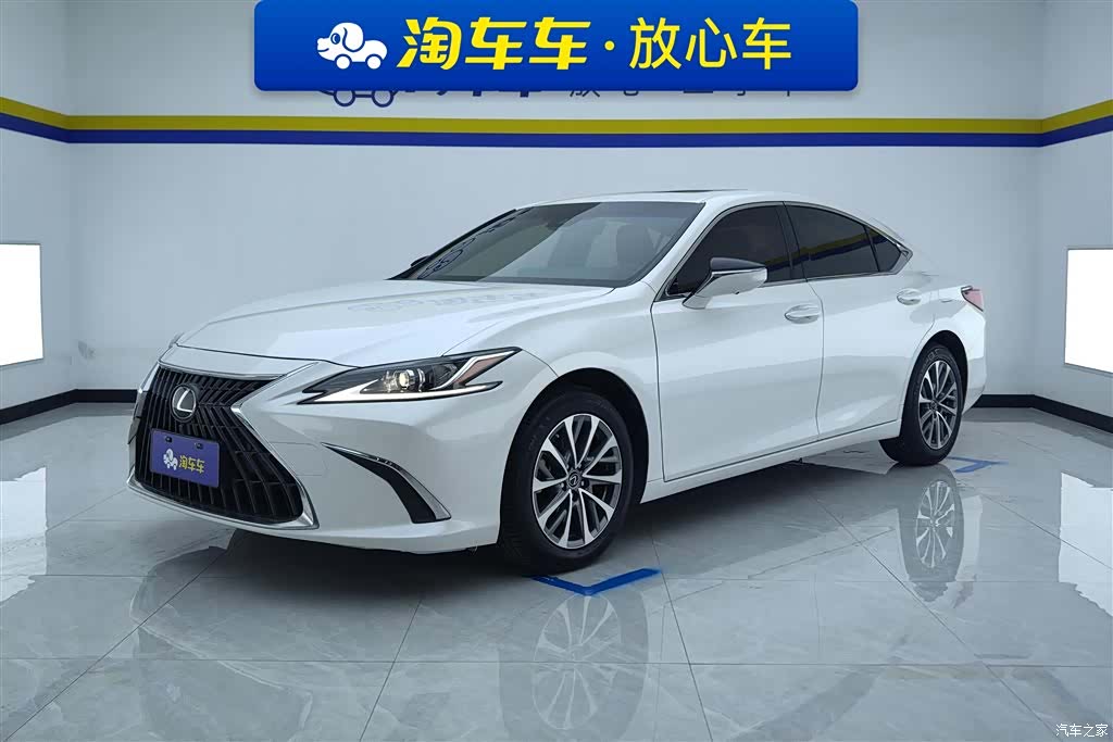 Lexus ES, 2024 1