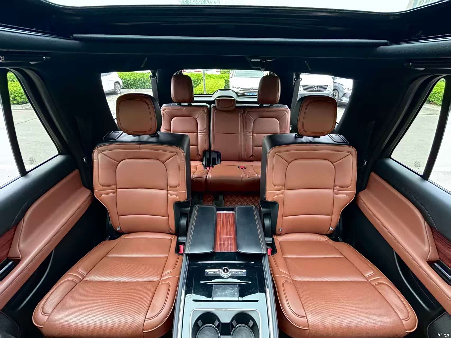 Lincoln Navigator, 2019 12