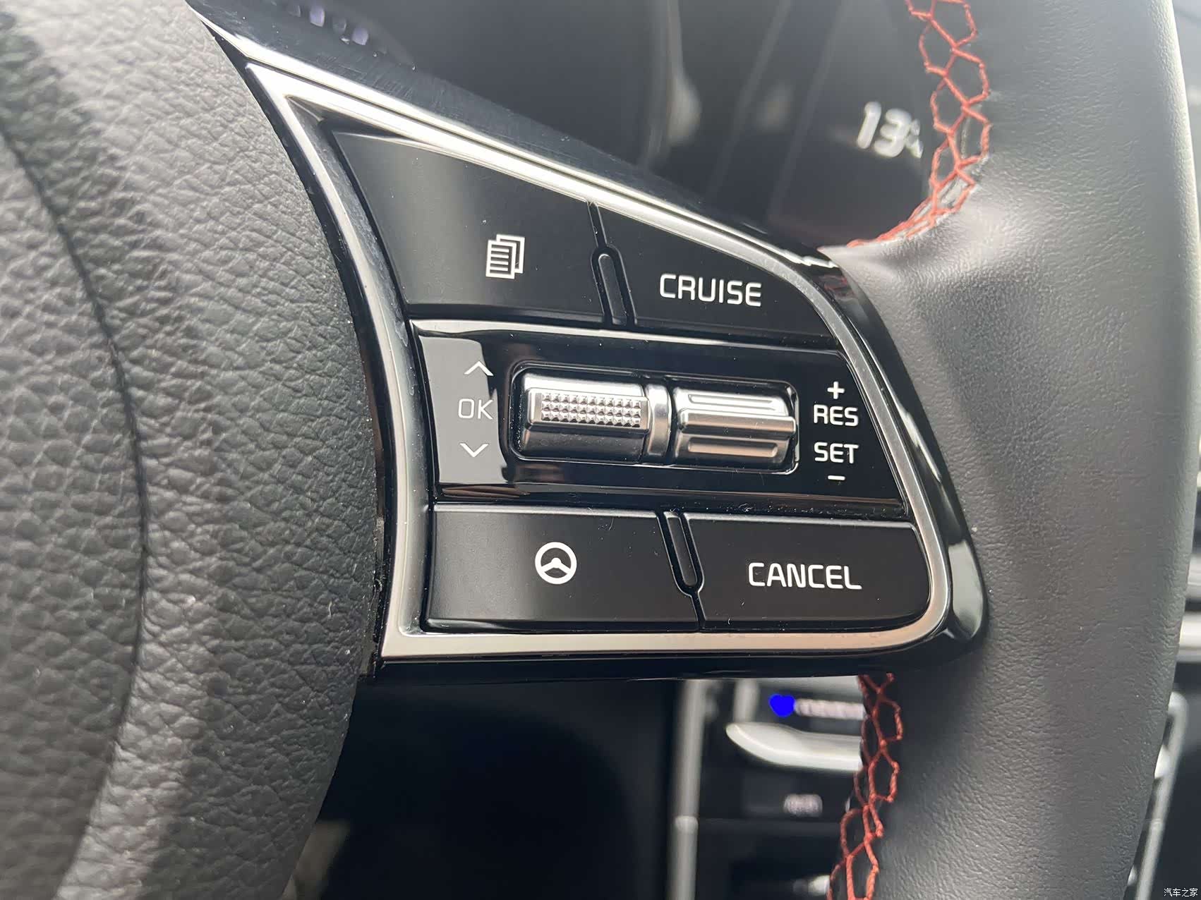 Kia KX3, 2022 12