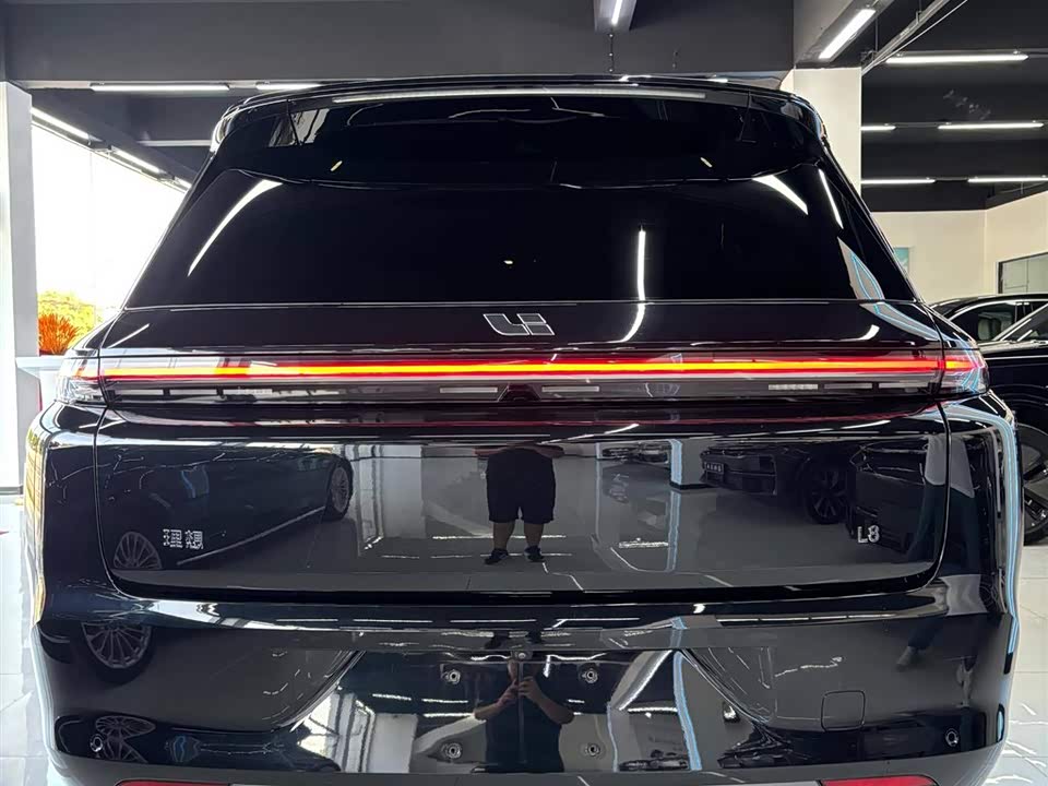 Li Auto Ideal L8