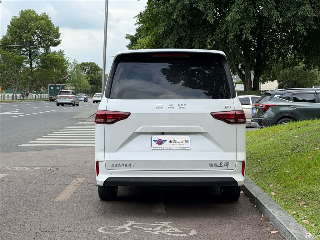 BAIC M7, 2026 все фото