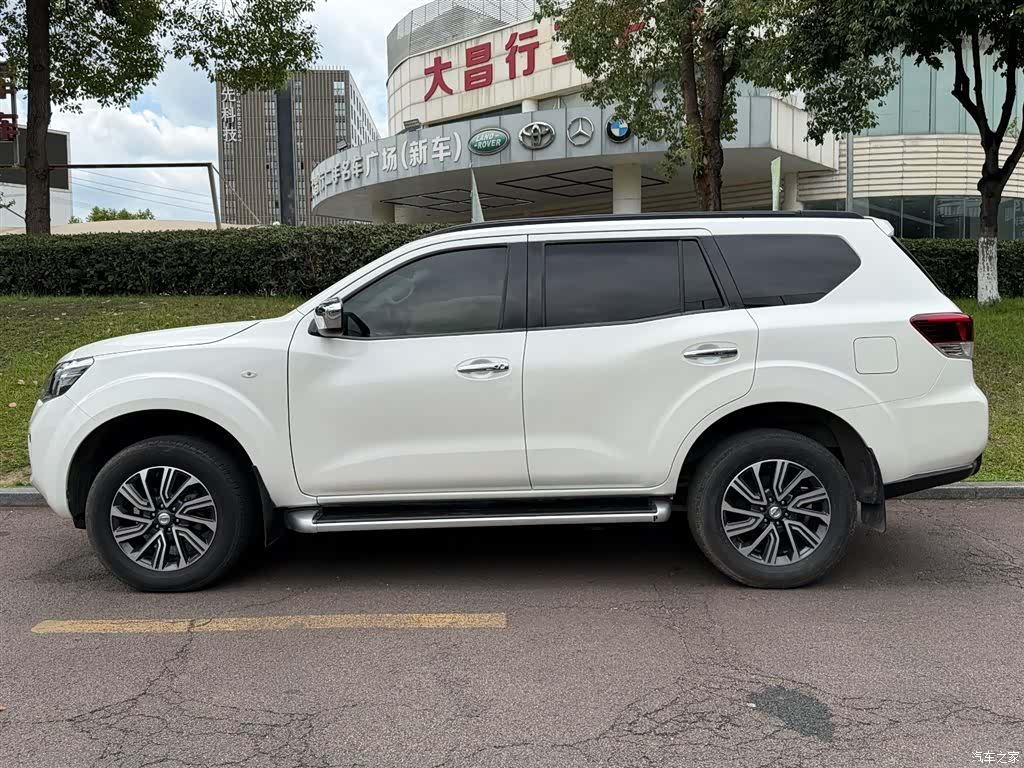 Nissan Terra, 2022 3