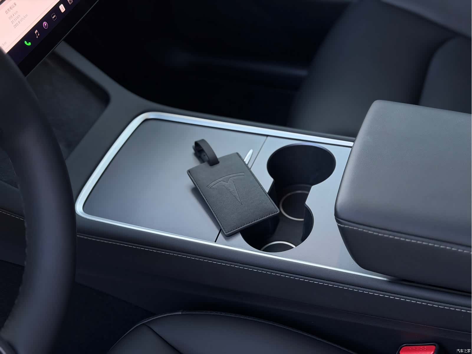 Tesla Model Y, 2023 11
