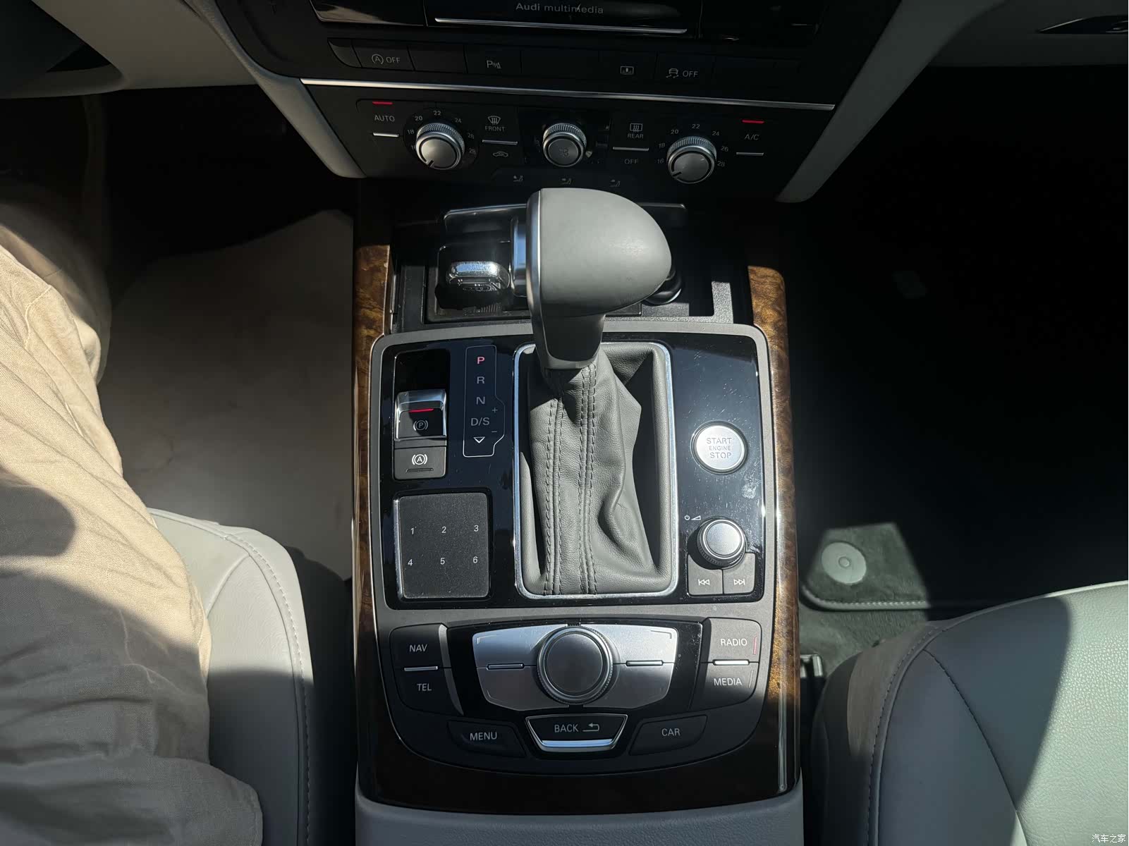 Audi A6L, 2014 16