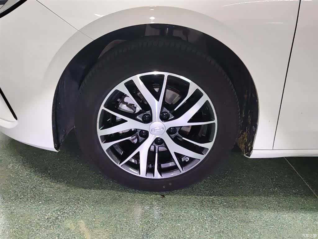 Geely Emgrand, 2024 23