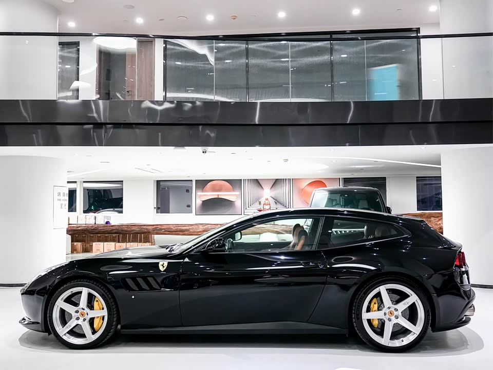 Ferrari GTC4Lusso