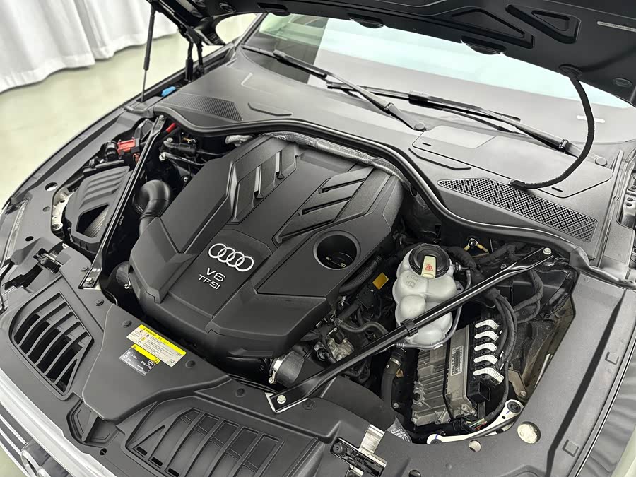 Audi A8 2018, фото 49