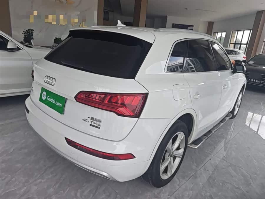 Audi Q5L 2019, фото 6