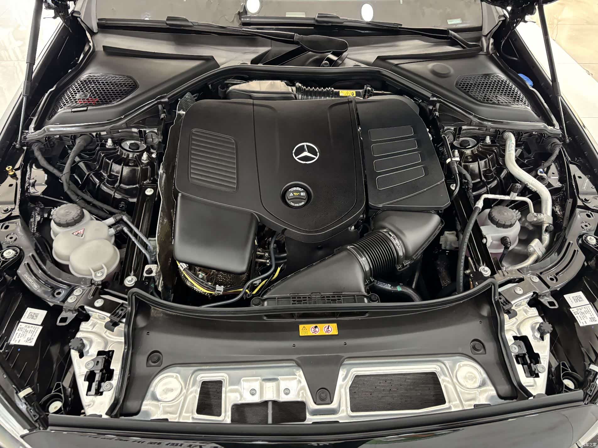 Mercedes-Benz E-Class, 2026 30