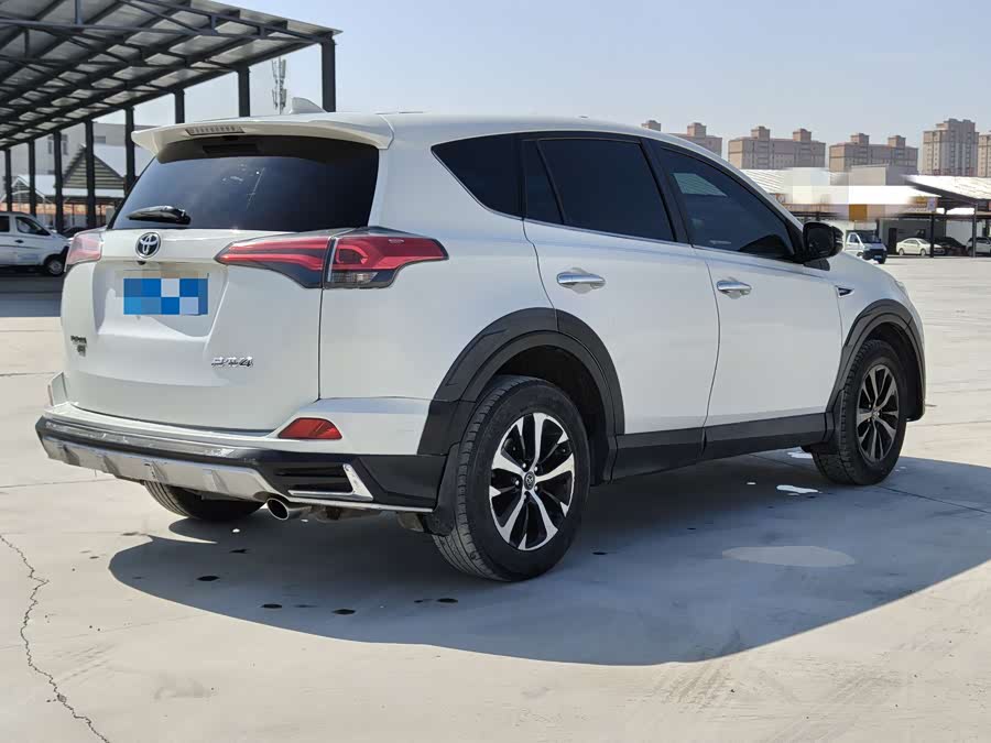 Toyota RAV4 2018, фото 9