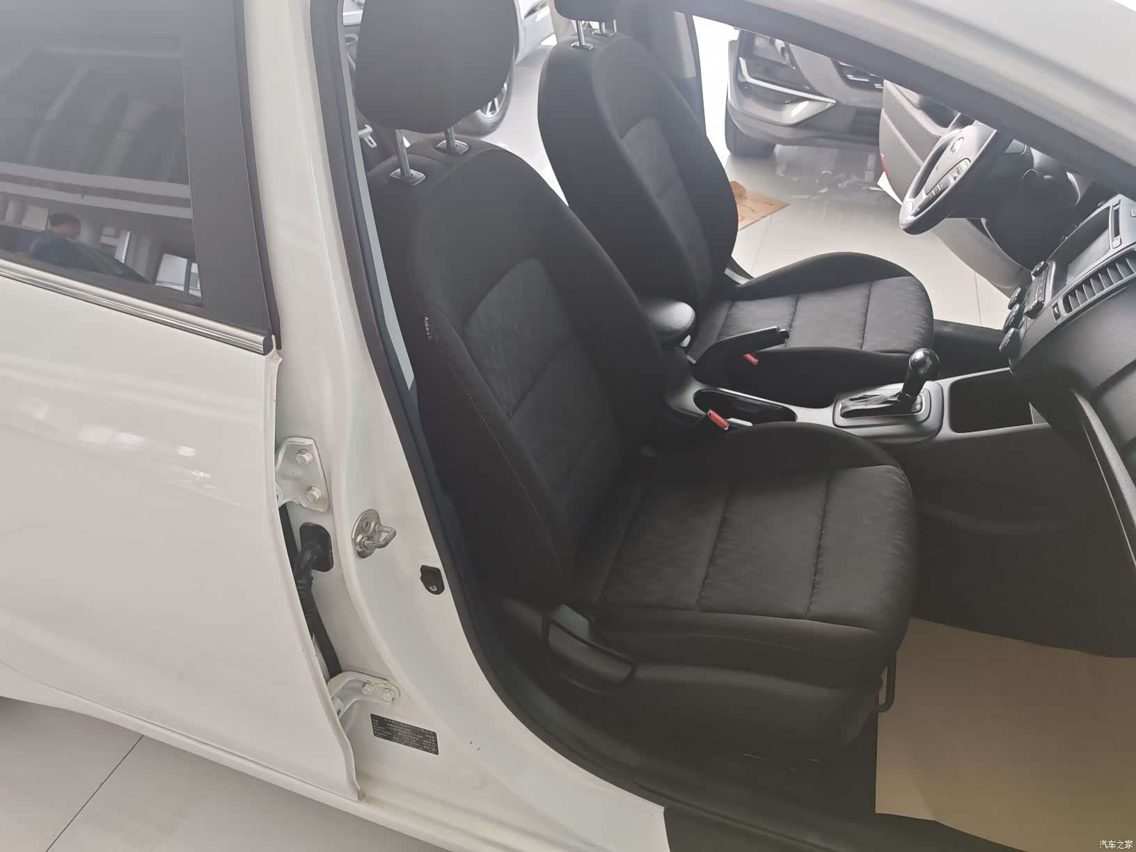 Kia K3, 2014 14