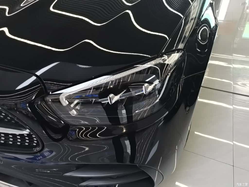 Mercedes-Benz E-Class, 2022 24