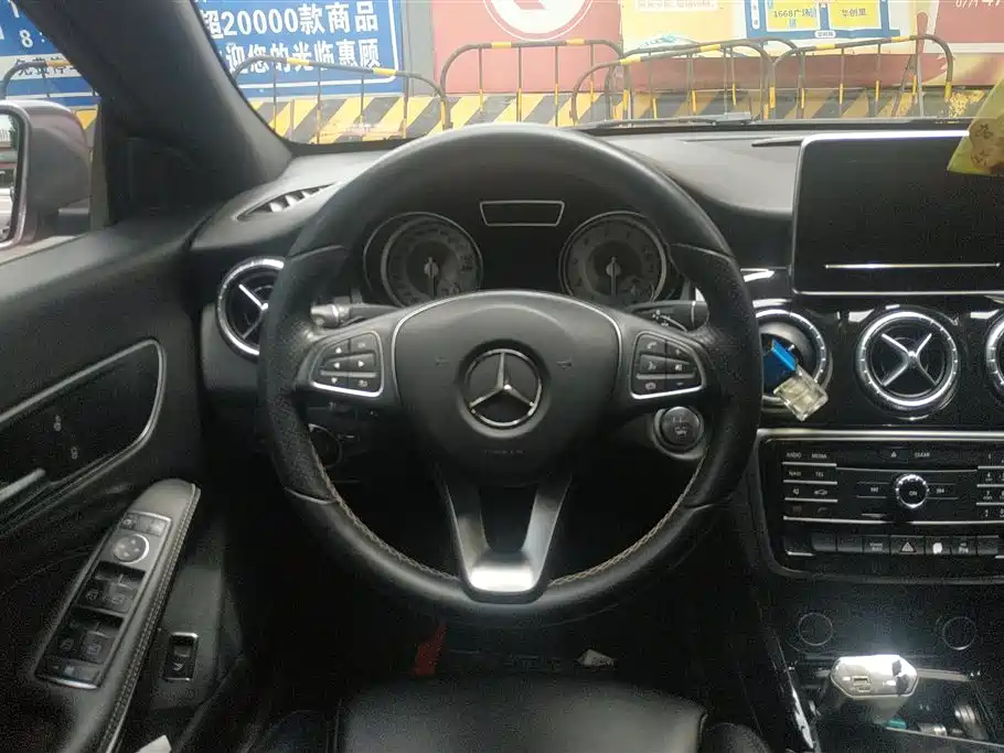 Mercedes-Benz CLA