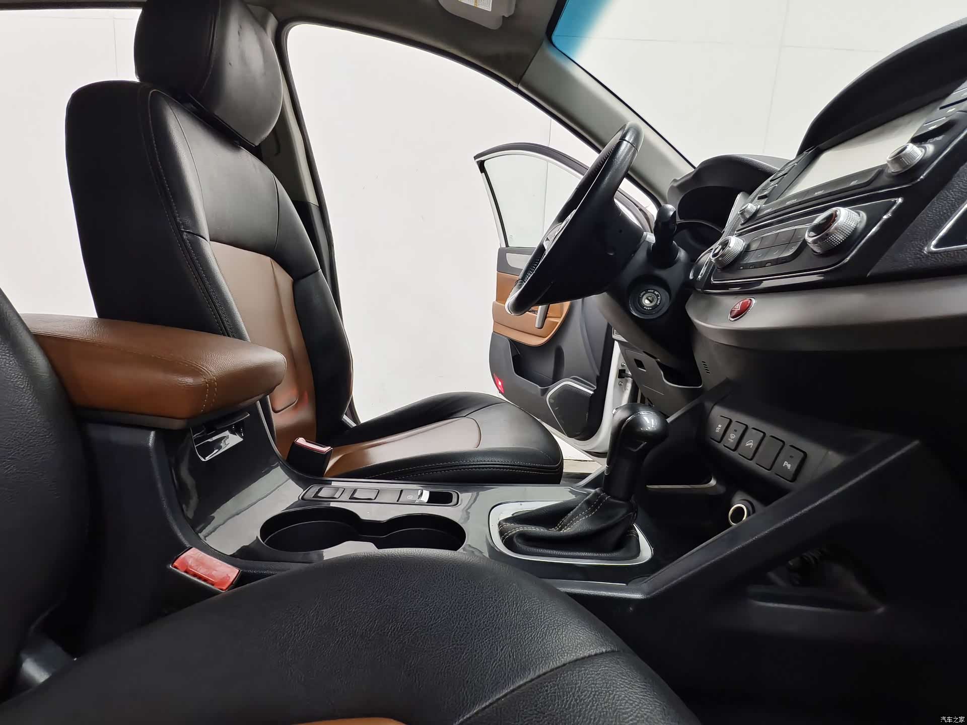 JAC S5, 2014 15