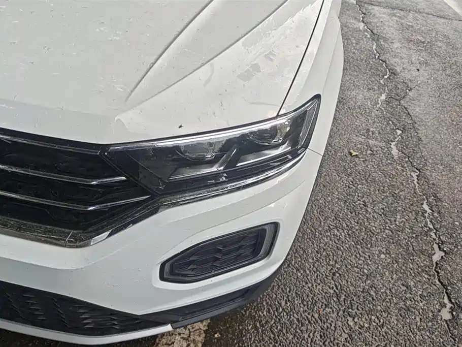 Volkswagen T-ROC exploring Songs