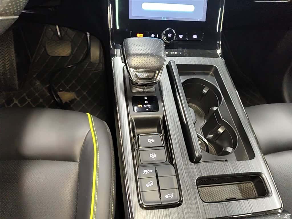 Roewe RX5, 2022 10