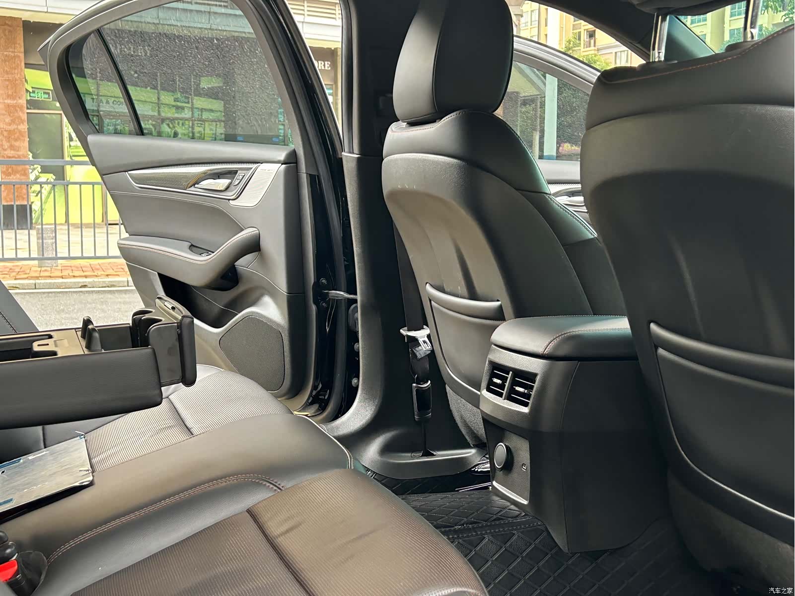 Cadillac CT5, 2023 15