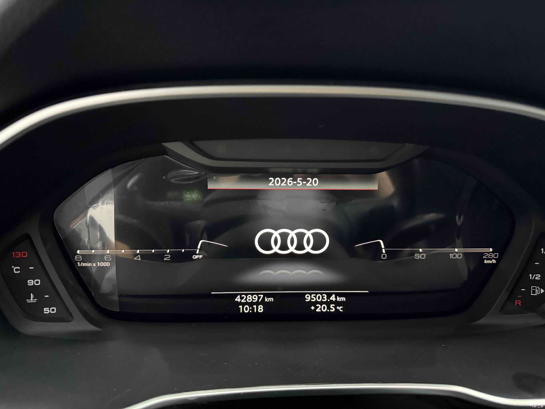 Audi Q3, 2022 10