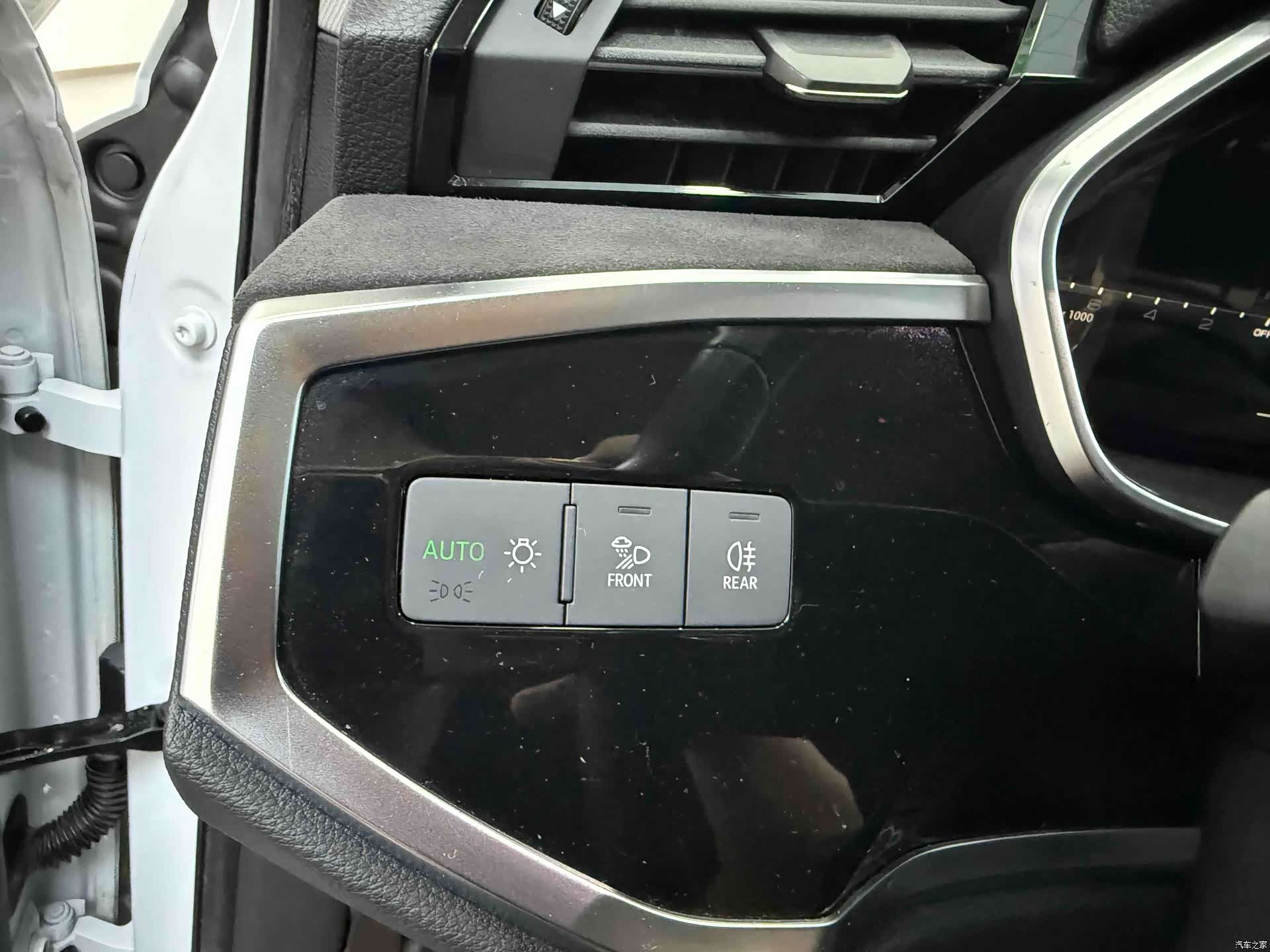 Audi Q3, 2022 9