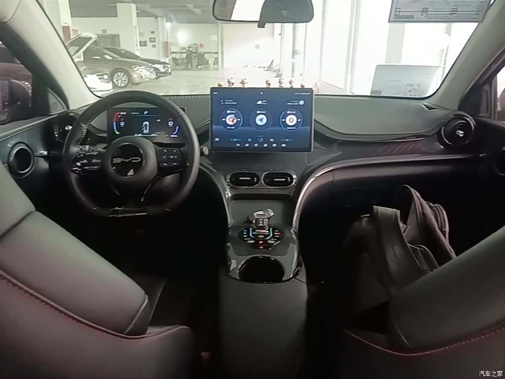 BYD E2, 2024 10