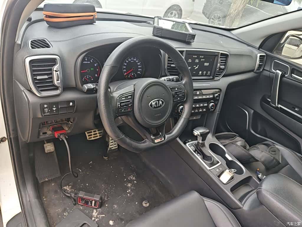 Kia KX5, 2016 10