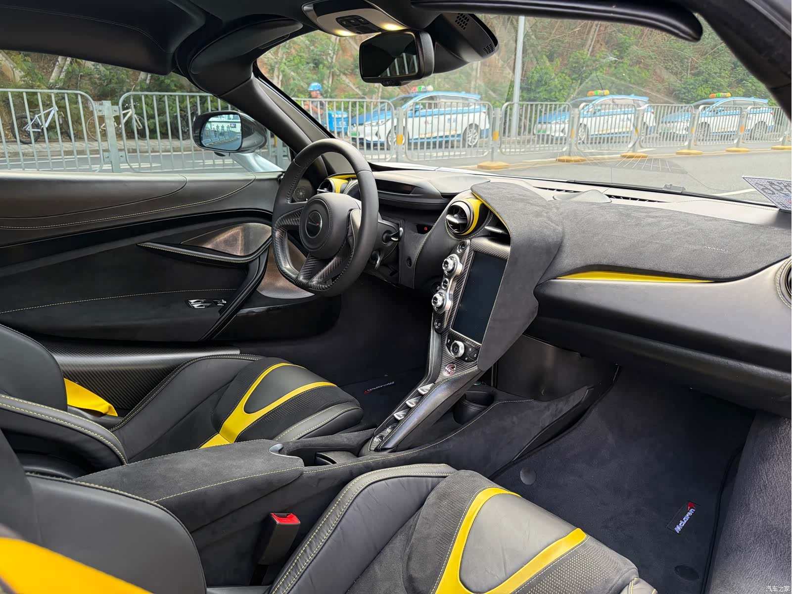 McLaren 720S, 2019 10
