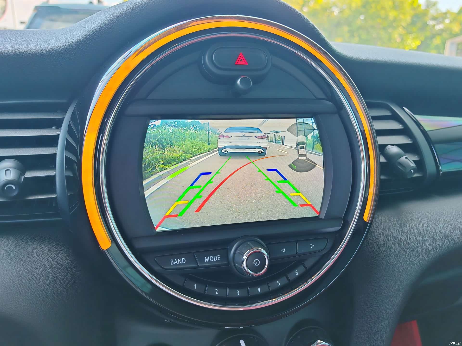 Mini ONE, 2021 24