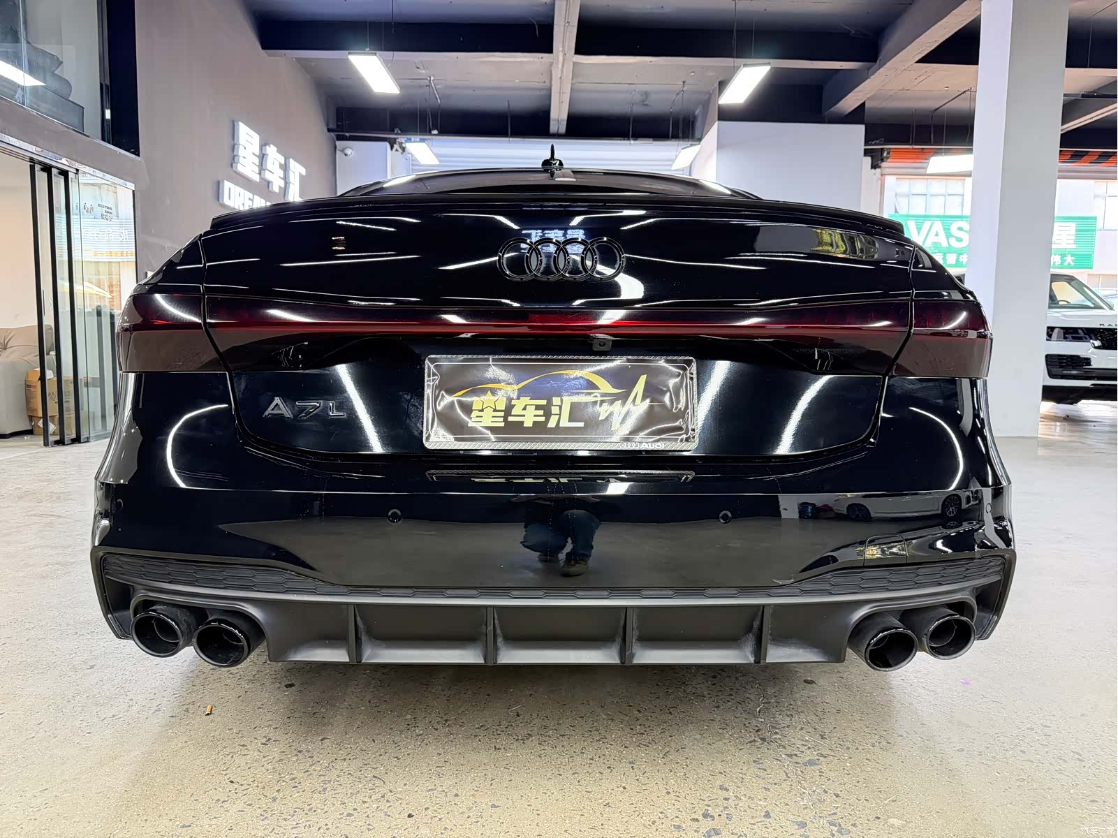 Audi A7L, 2023 12