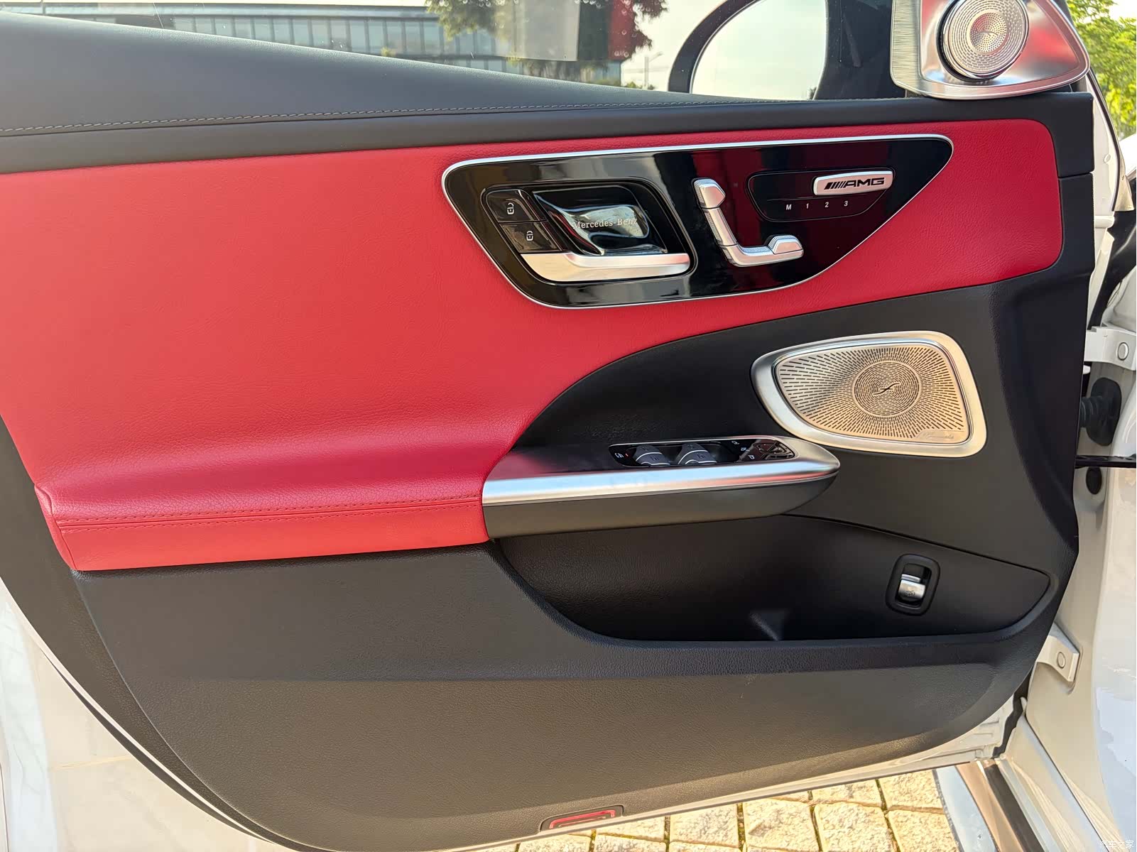 Mercedes-Benz C-Class, 2024 27