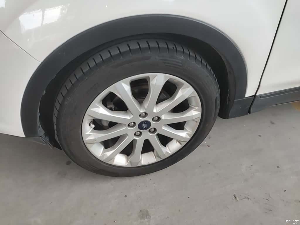 Ford Kuga, 2016 23