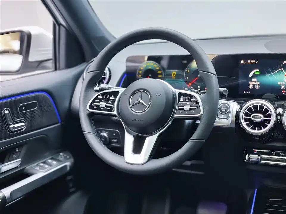 Mercedes-Benz GLB Mercedes-Benz GLB