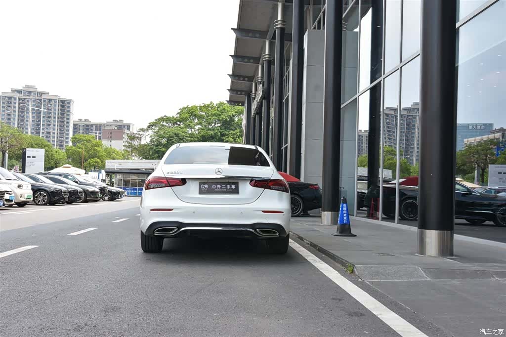 Mercedes-Benz E-Class, 2022 все фото