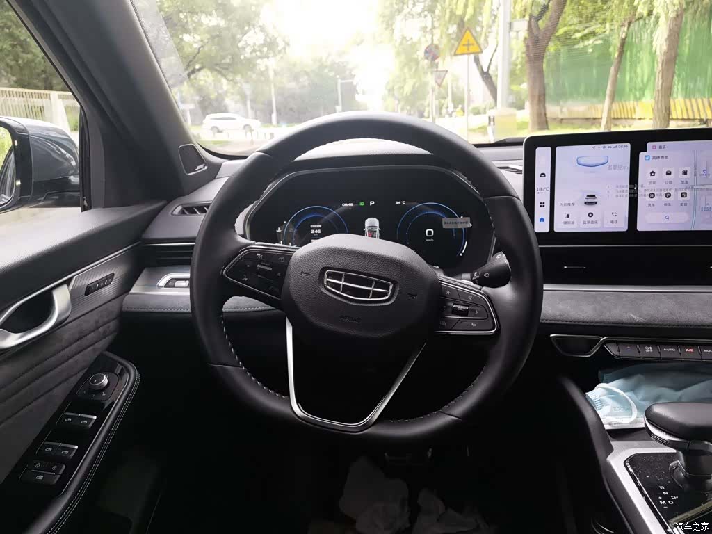 Geely Preface, 2022 6
