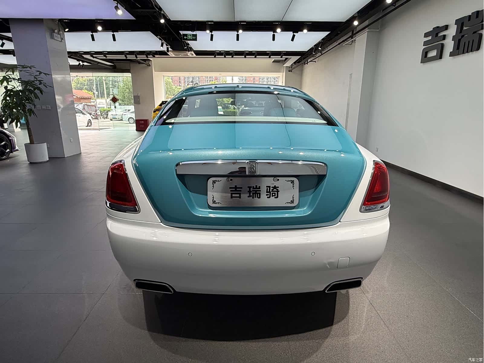 Rolls-Royce Wraith, 2019 все фото