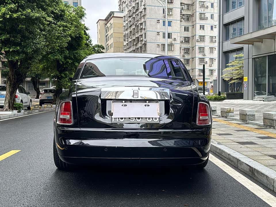 Rolls-Royce Phantom