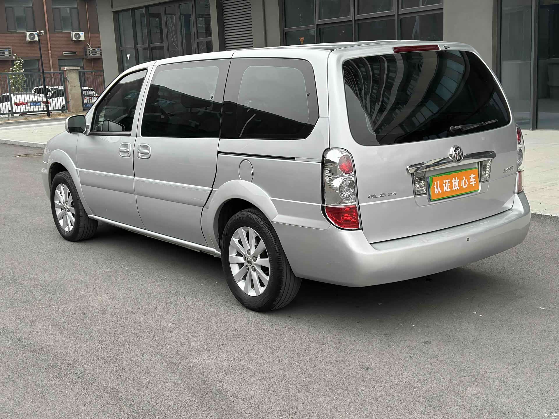 Buick GL8, 2015 4