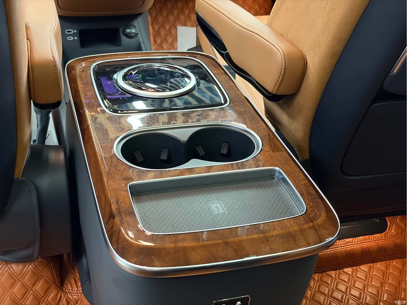 Hongqi HQ9, 2023 14