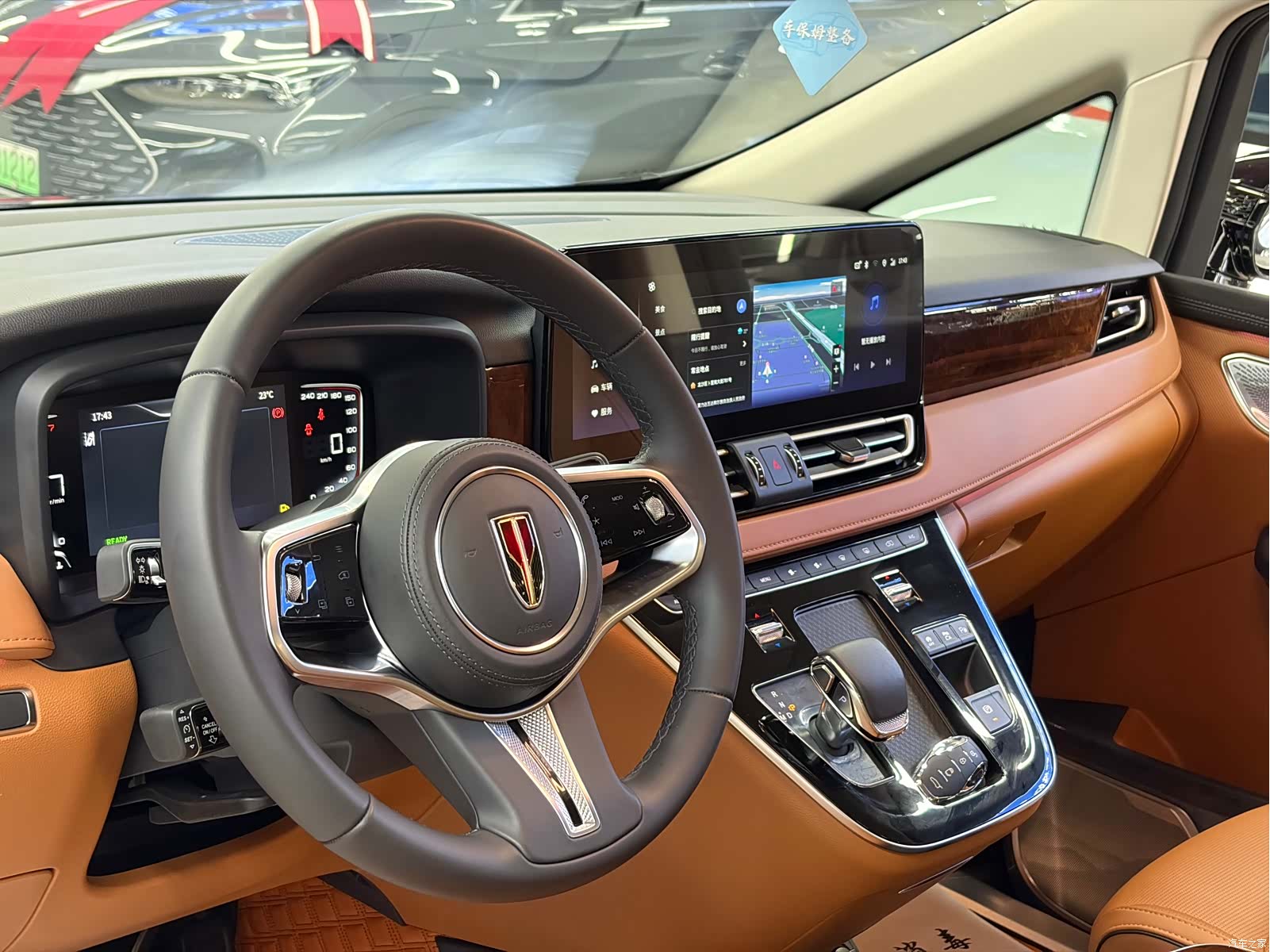 Hongqi HQ9, 2023 7