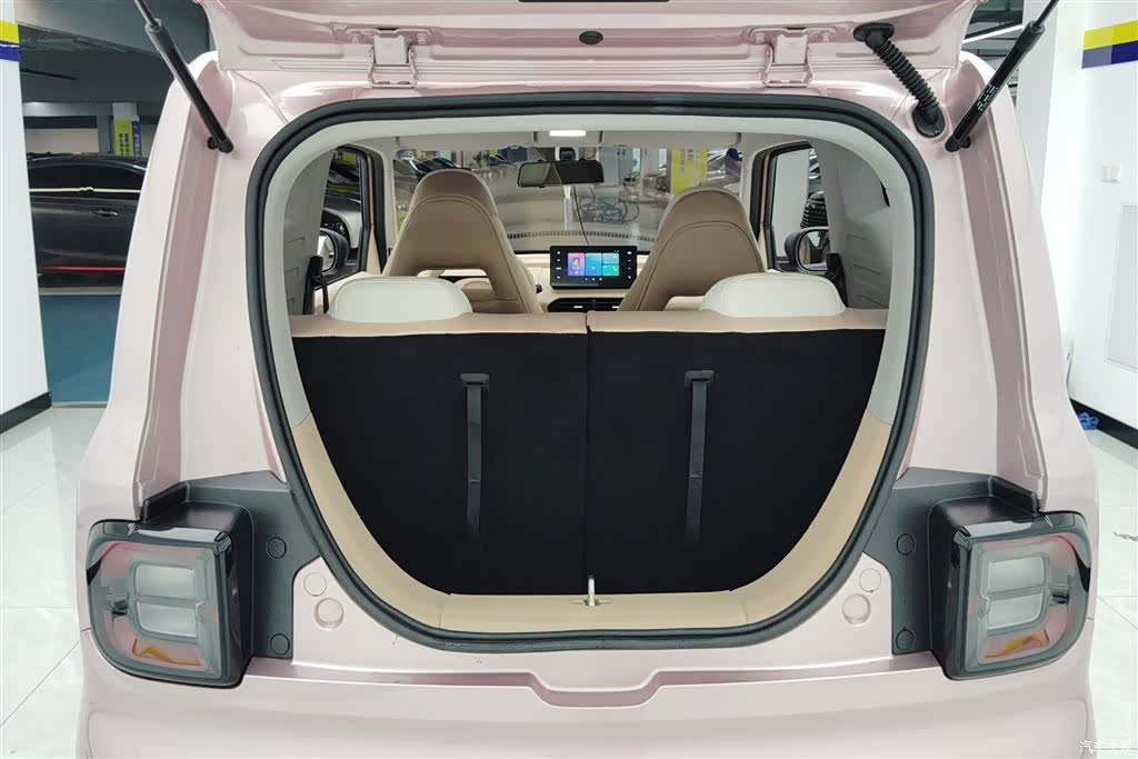 Geely Panda, 2023 4
