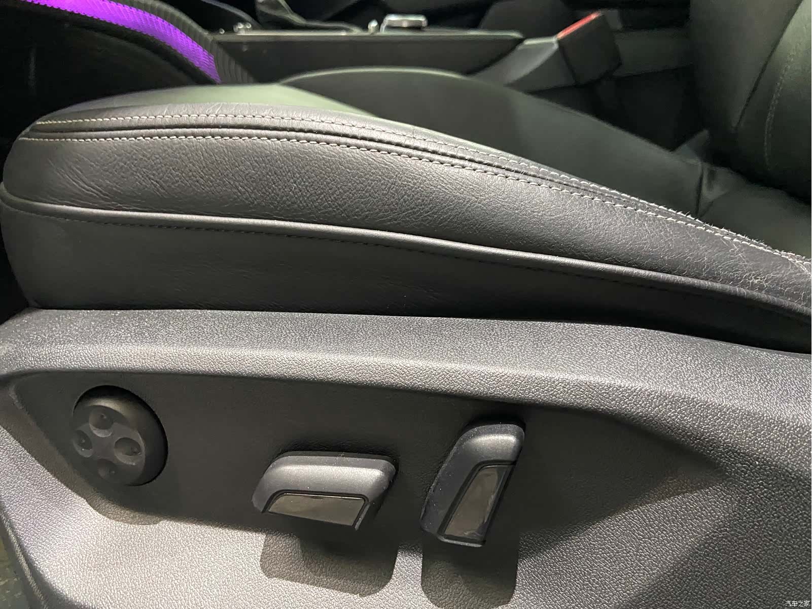 Audi Q2L, 2022 18