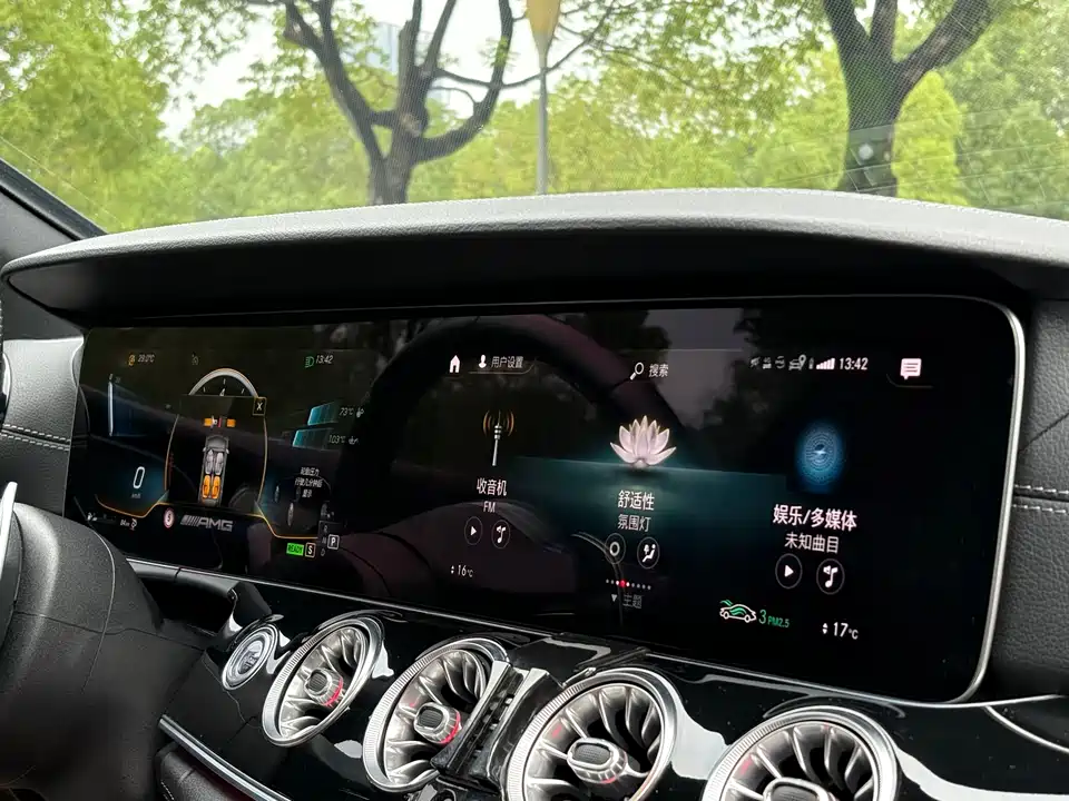 Mercedes-Benz AMG GT Mercedes-Benz AMG GT