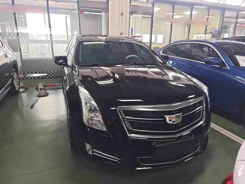 Cadillac XTS