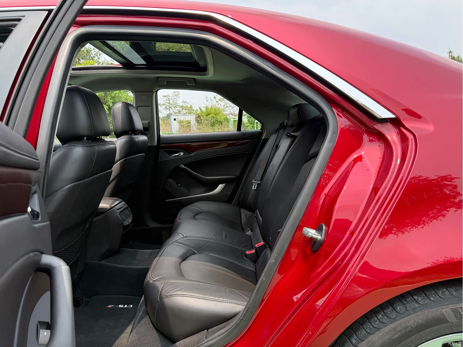Cadillac CTS, 2012 8