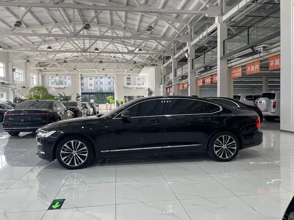 Volvo S90