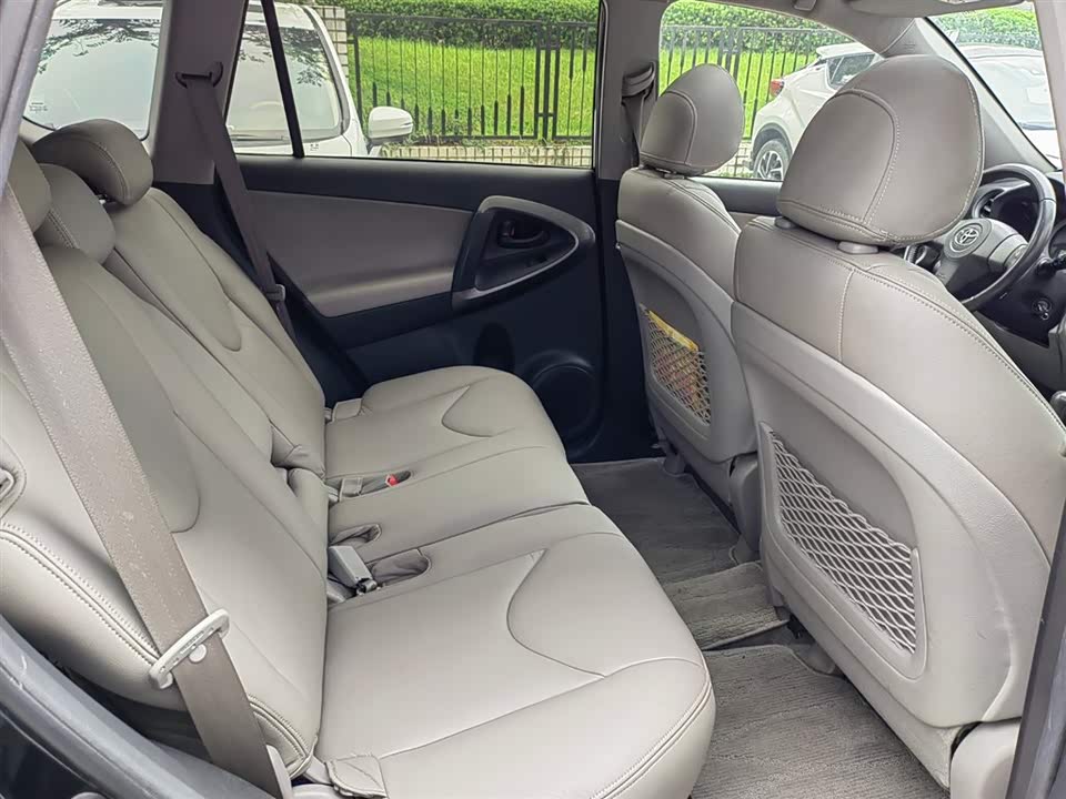 Toyota RAV4 Rongfang