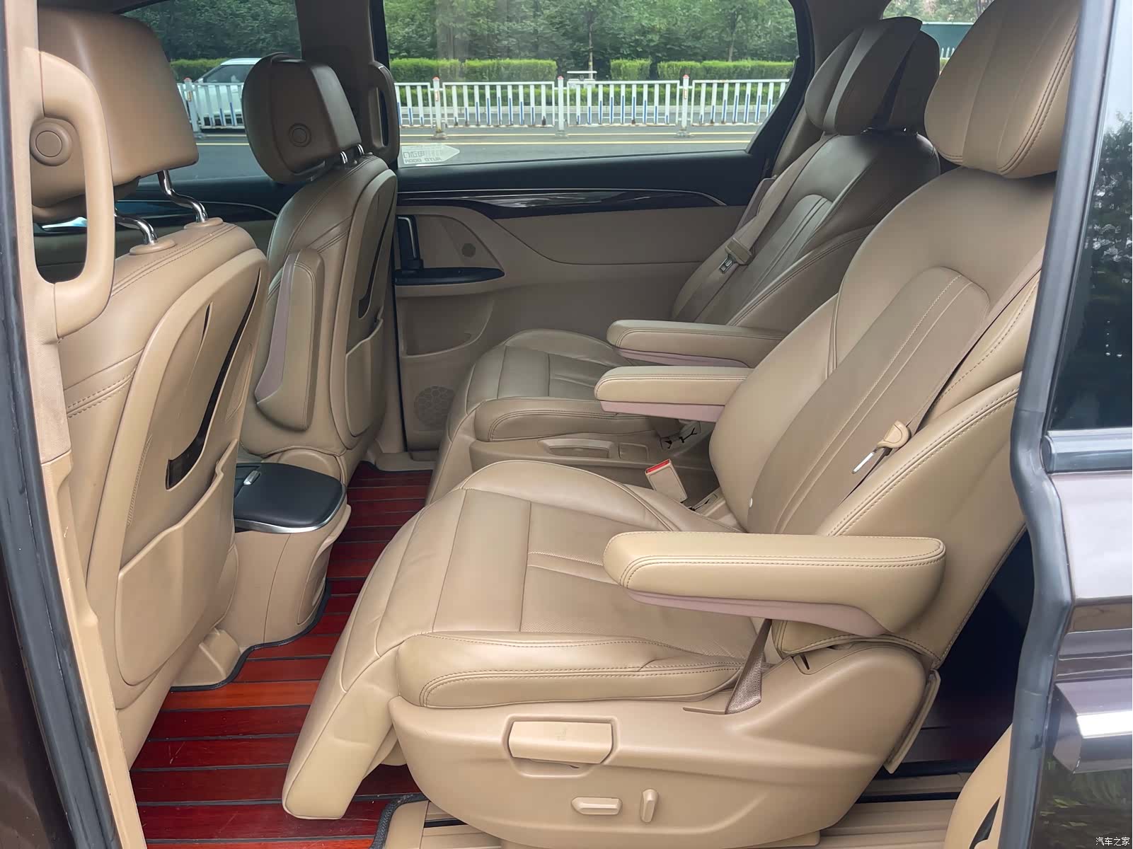 Buick GL8, 2019 7