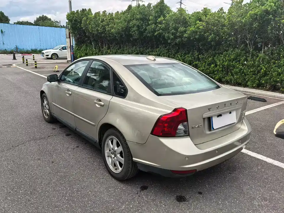 Volvo S40