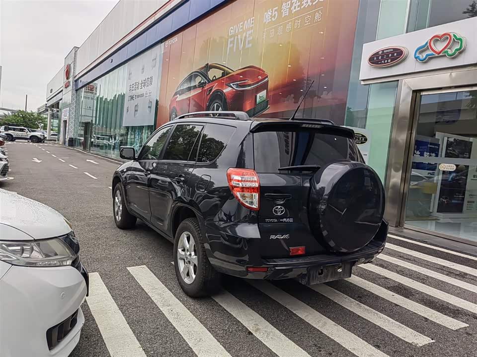Toyota RAV4 Rongfang